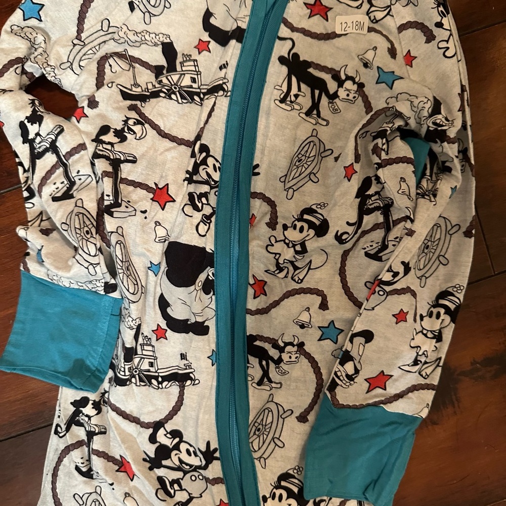 Steamboat Mickey bamboo pjs 12-18 month - Picture 5 of 5